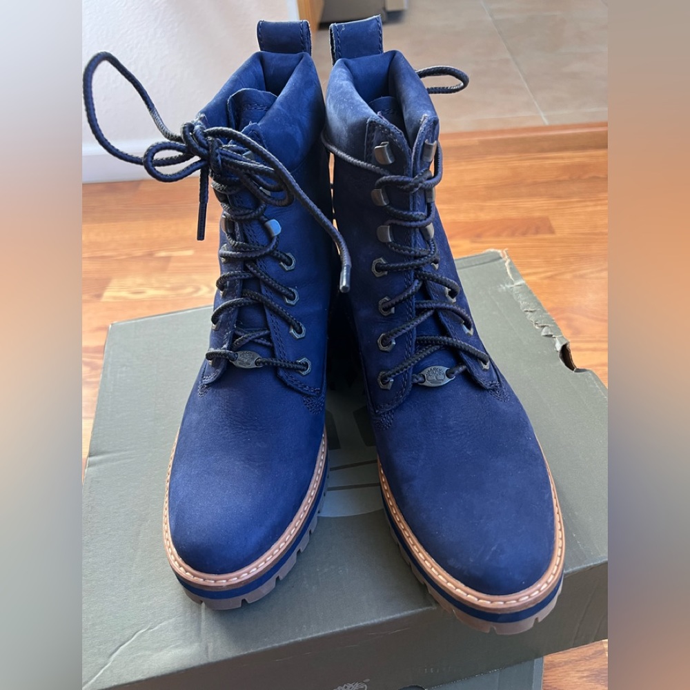 Navy Blue Timberline